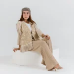 پایین چین منگوله دار