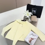 کت لمزور بیسکویتی شال دار